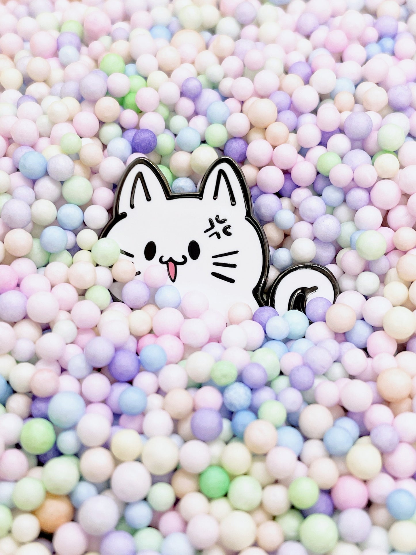 Angy Gamer cat pin