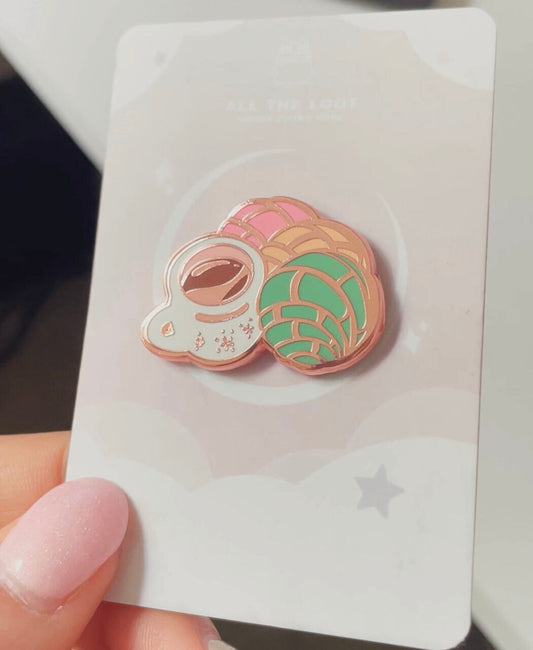 Concha’s con cafe kawaii pin
