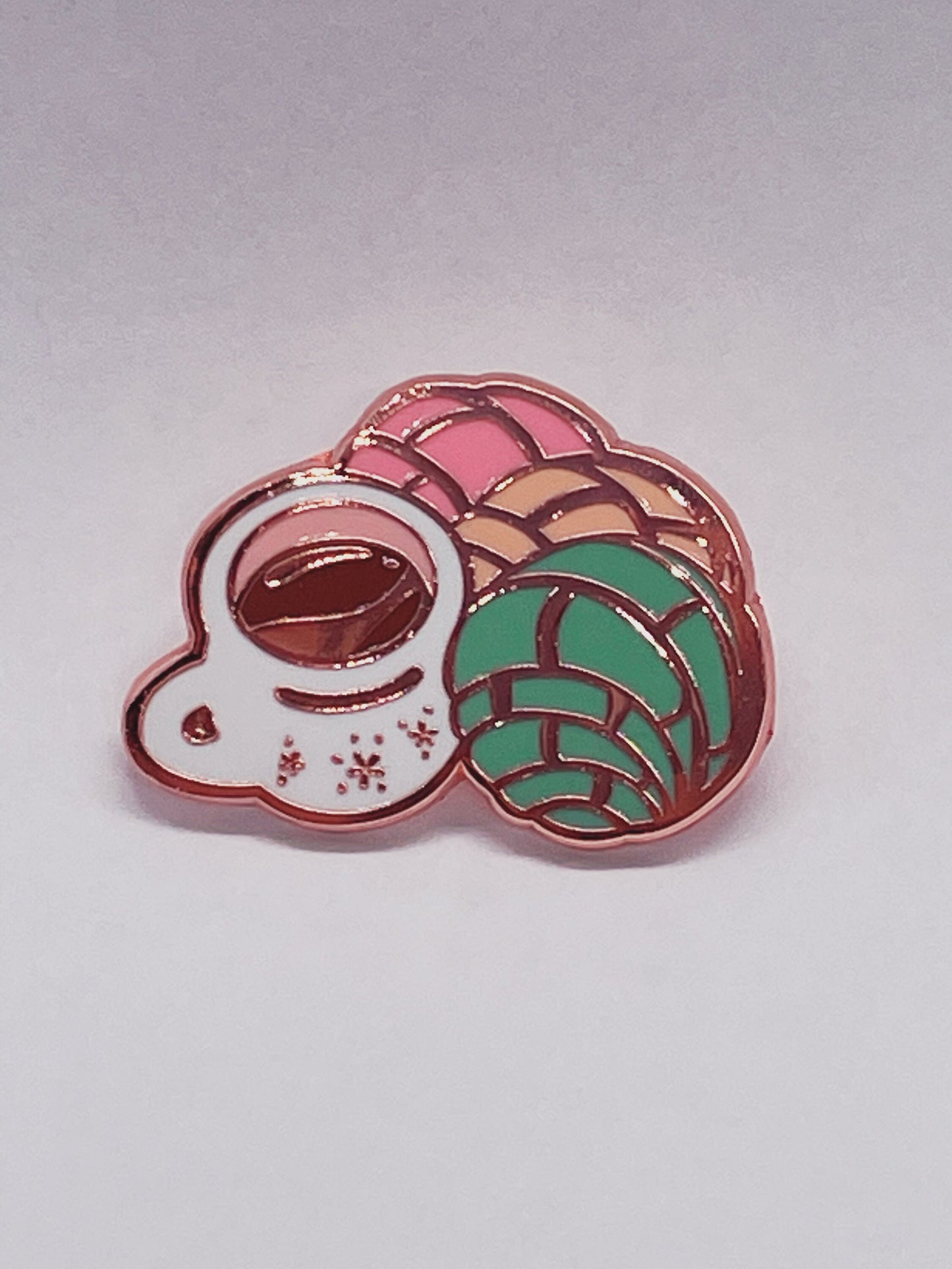 Concha’s con cafe kawaii pin